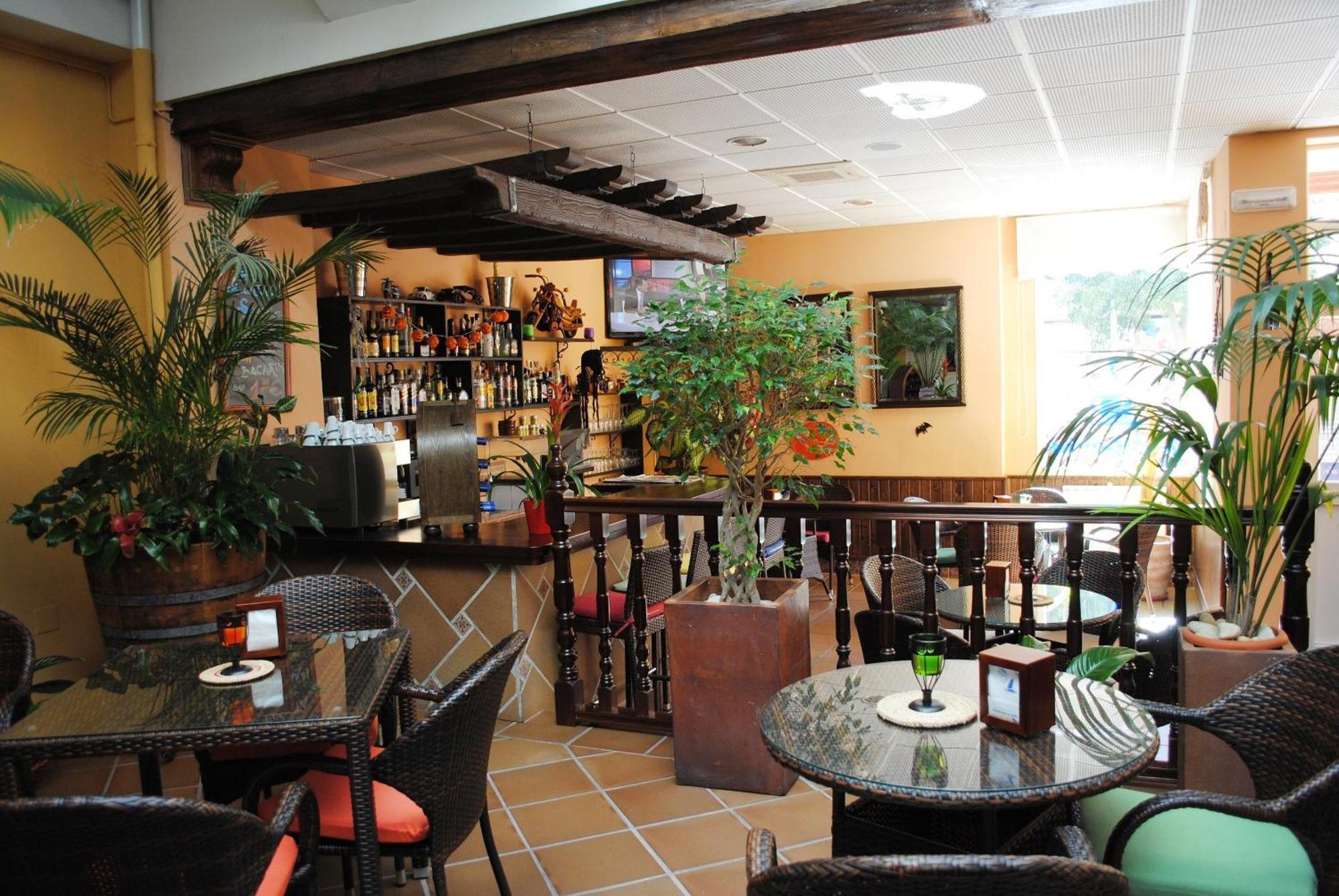 玛丽亚克里斯蒂娜酒店 La Cala Del Moral 餐厅 照片