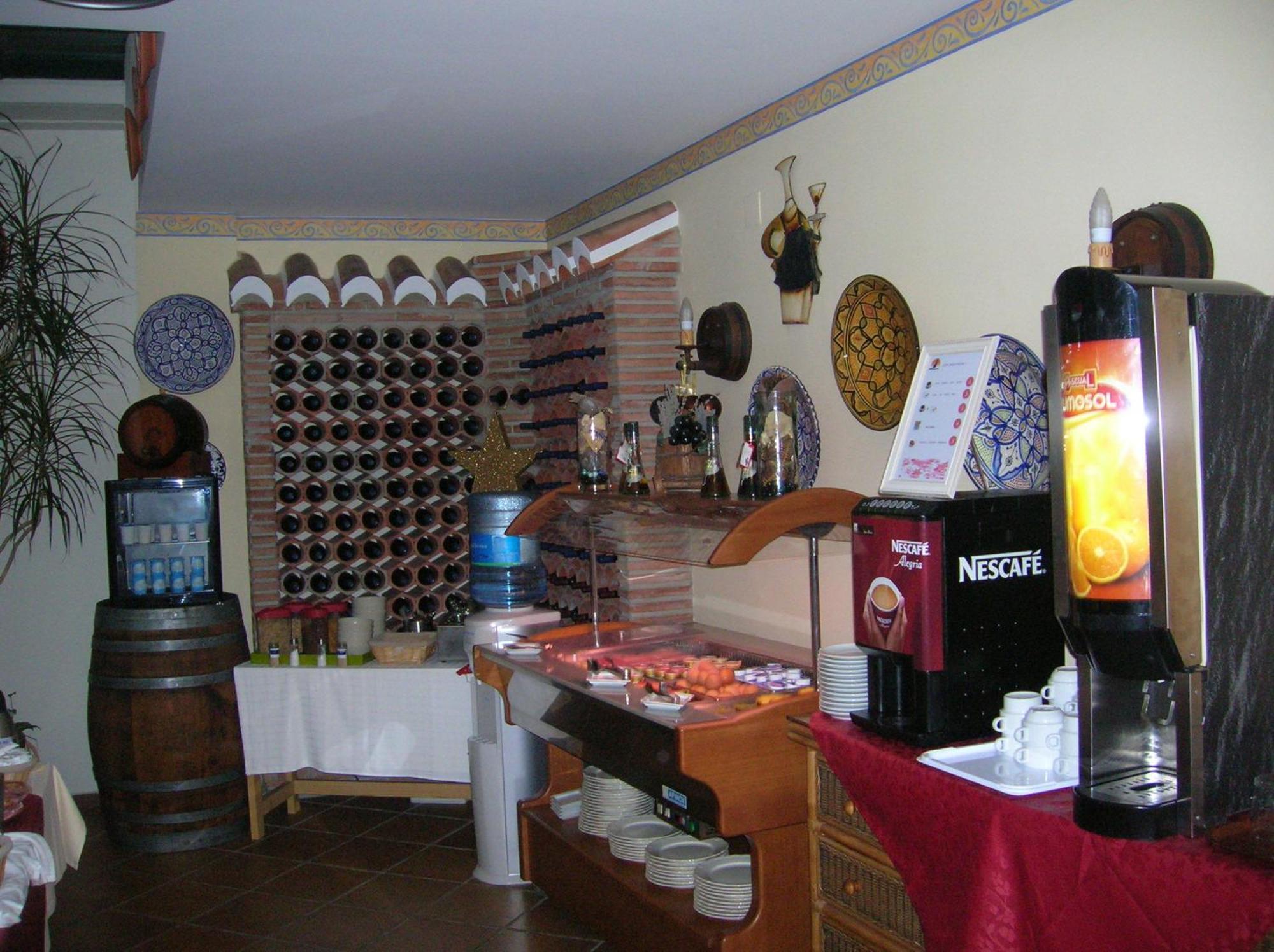 玛丽亚克里斯蒂娜酒店 La Cala Del Moral 外观 照片