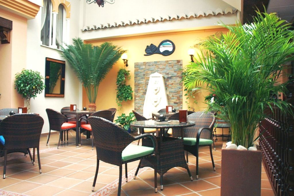 玛丽亚克里斯蒂娜酒店 La Cala Del Moral 餐厅 照片
