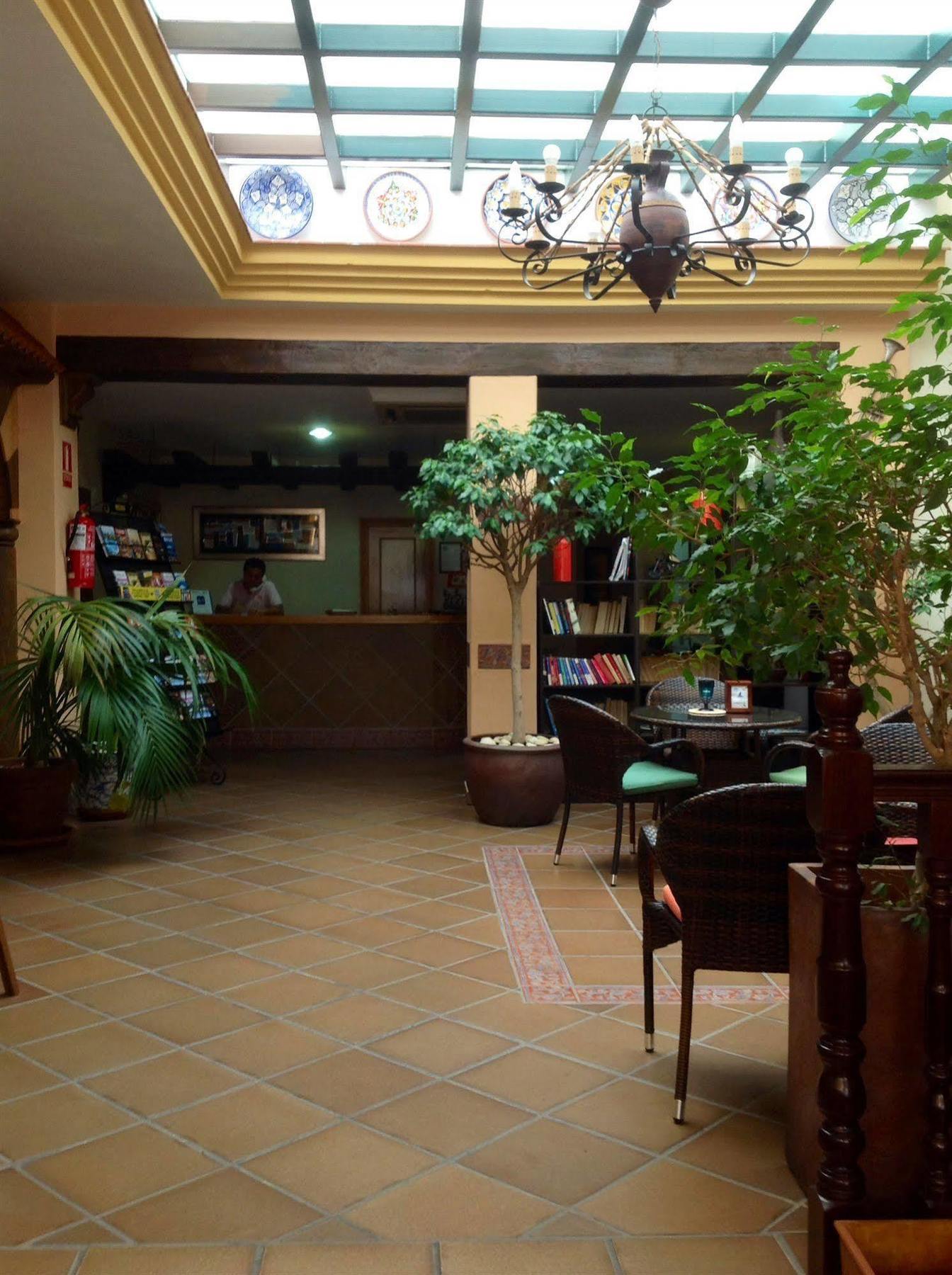 玛丽亚克里斯蒂娜酒店 La Cala Del Moral 外观 照片